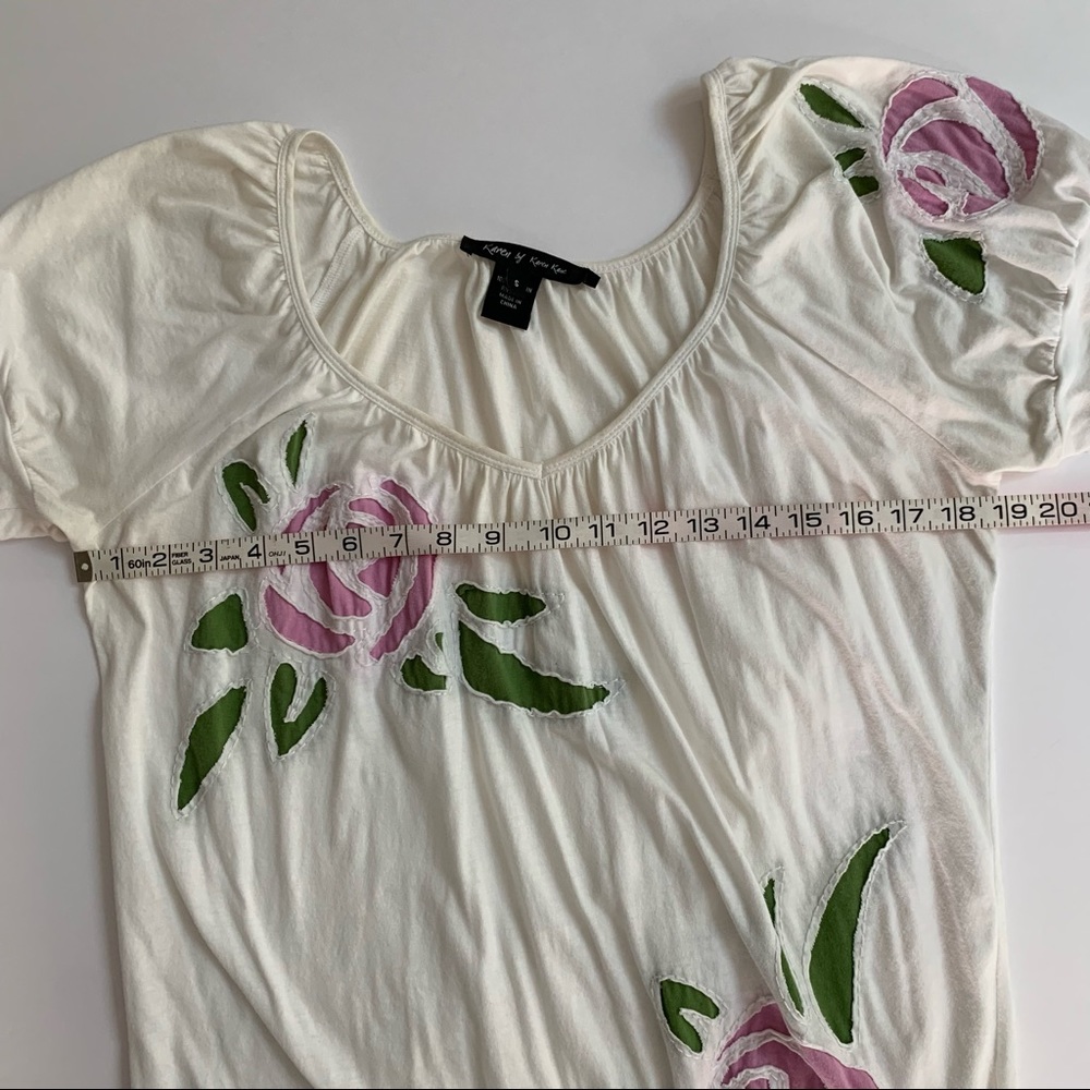 Karen Kane white cotton V neck blouson top purple laser cut flowers puff sleeves - Picture 9 of 15